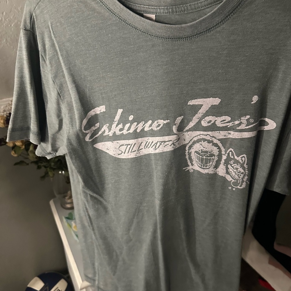 Women's Gray Short Sleeve Tee